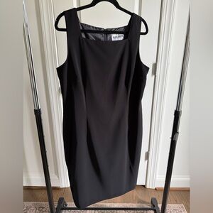 Plaza South Elegant Black Midi Dress